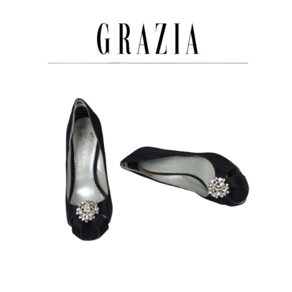 Grazis Dress Shoes With Rhinestones. Sz 7B